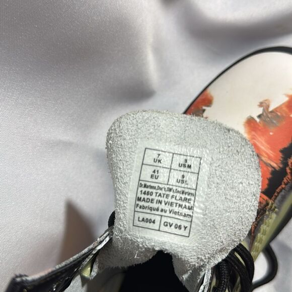 DR MARTENS TATE VOLCANIC FLARE LACE UP BOOTS IN 9 Ladies NWT - Picture 8 of 11